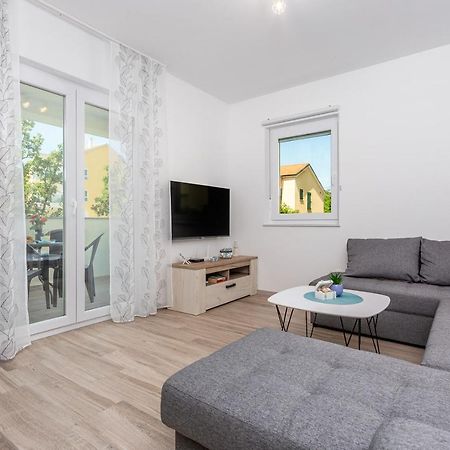 Kvarner Bay 4* - Apartments 1 & 3 リエカ エクステリア 写真