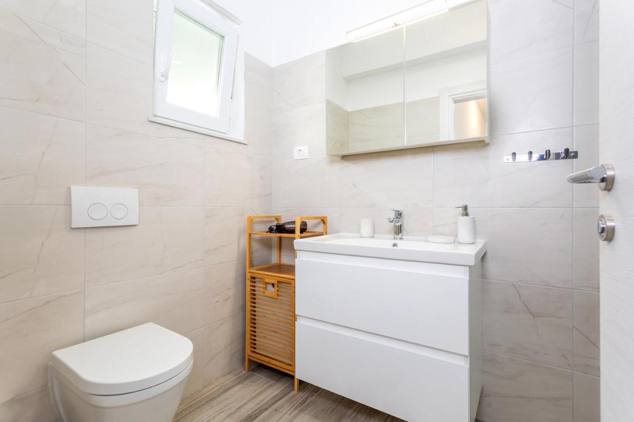 Kvarner Bay 4* - Apartments 1 & 3 リエカ エクステリア 写真