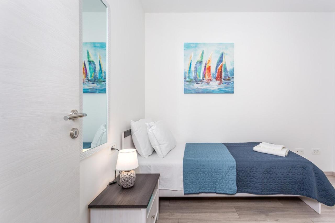 Kvarner Bay 4* - Apartments 1 & 3 リエカ エクステリア 写真