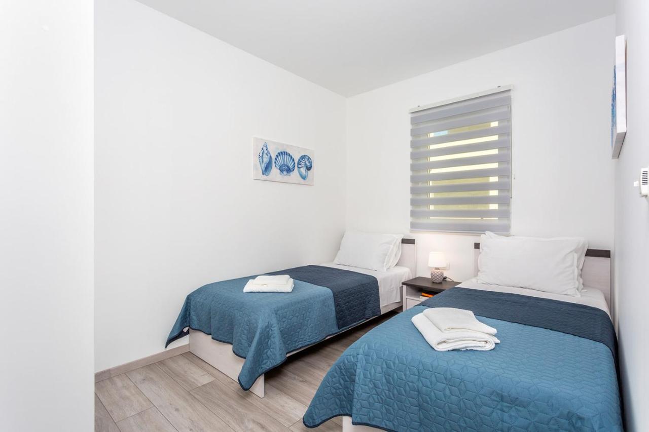Kvarner Bay 4* - Apartments 1 & 3 リエカ エクステリア 写真