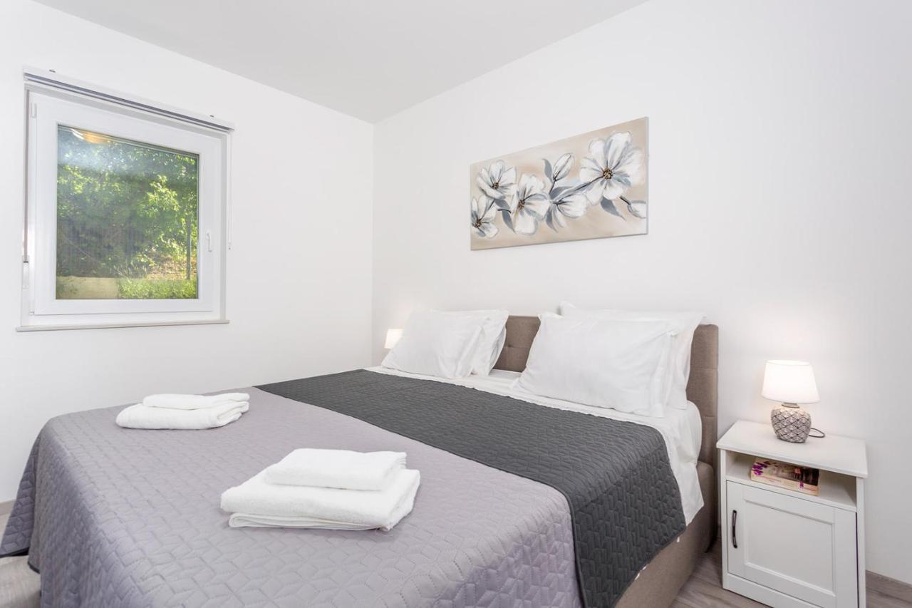 Kvarner Bay 4* - Apartments 1 & 3 リエカ エクステリア 写真