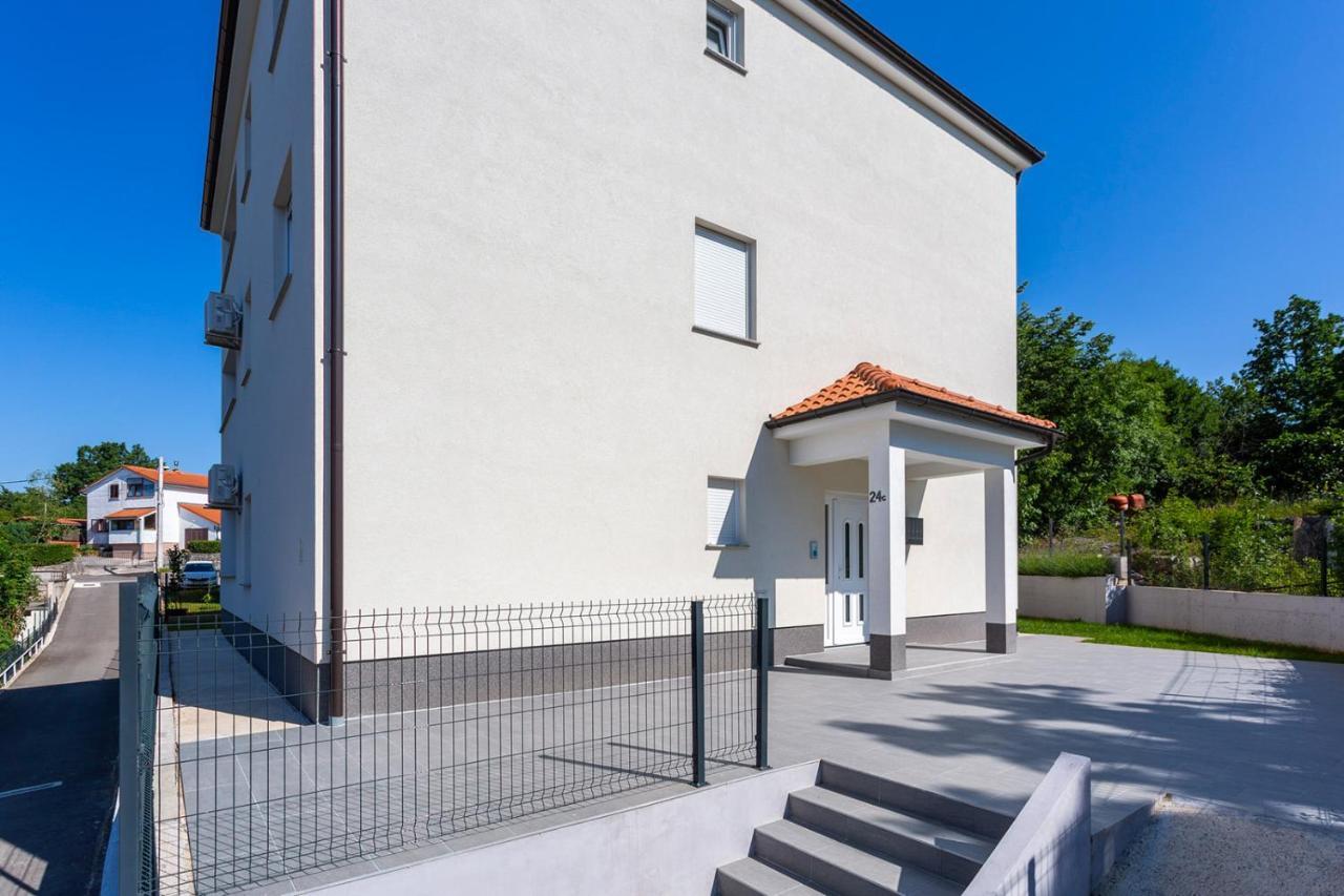 Kvarner Bay 4* - Apartments 1 & 3 リエカ エクステリア 写真