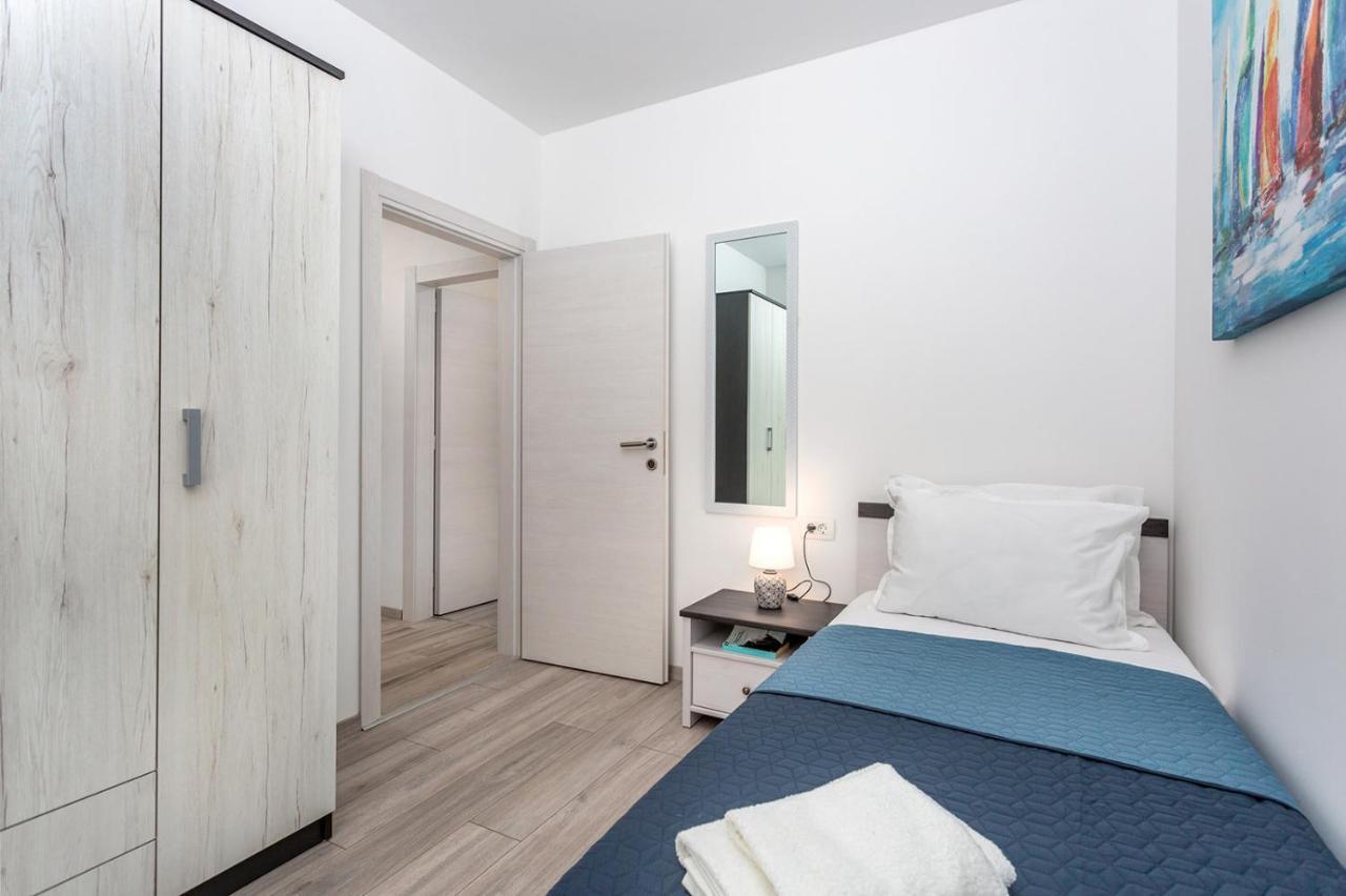 Kvarner Bay 4* - Apartments 1 & 3 リエカ エクステリア 写真