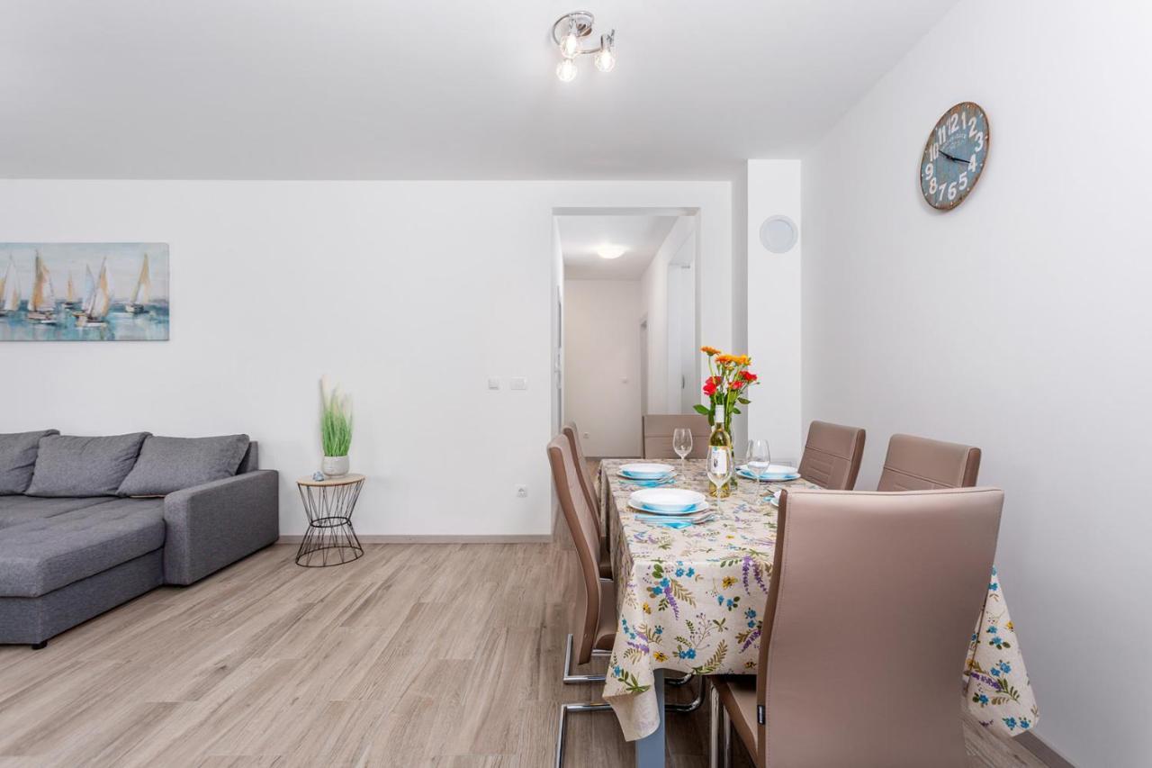 Kvarner Bay 4* - Apartments 1 & 3 リエカ エクステリア 写真