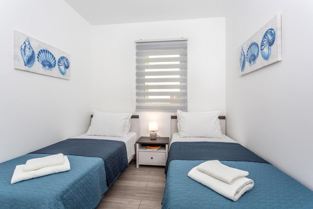 Kvarner Bay 4* - Apartments 1 & 3 リエカ エクステリア 写真