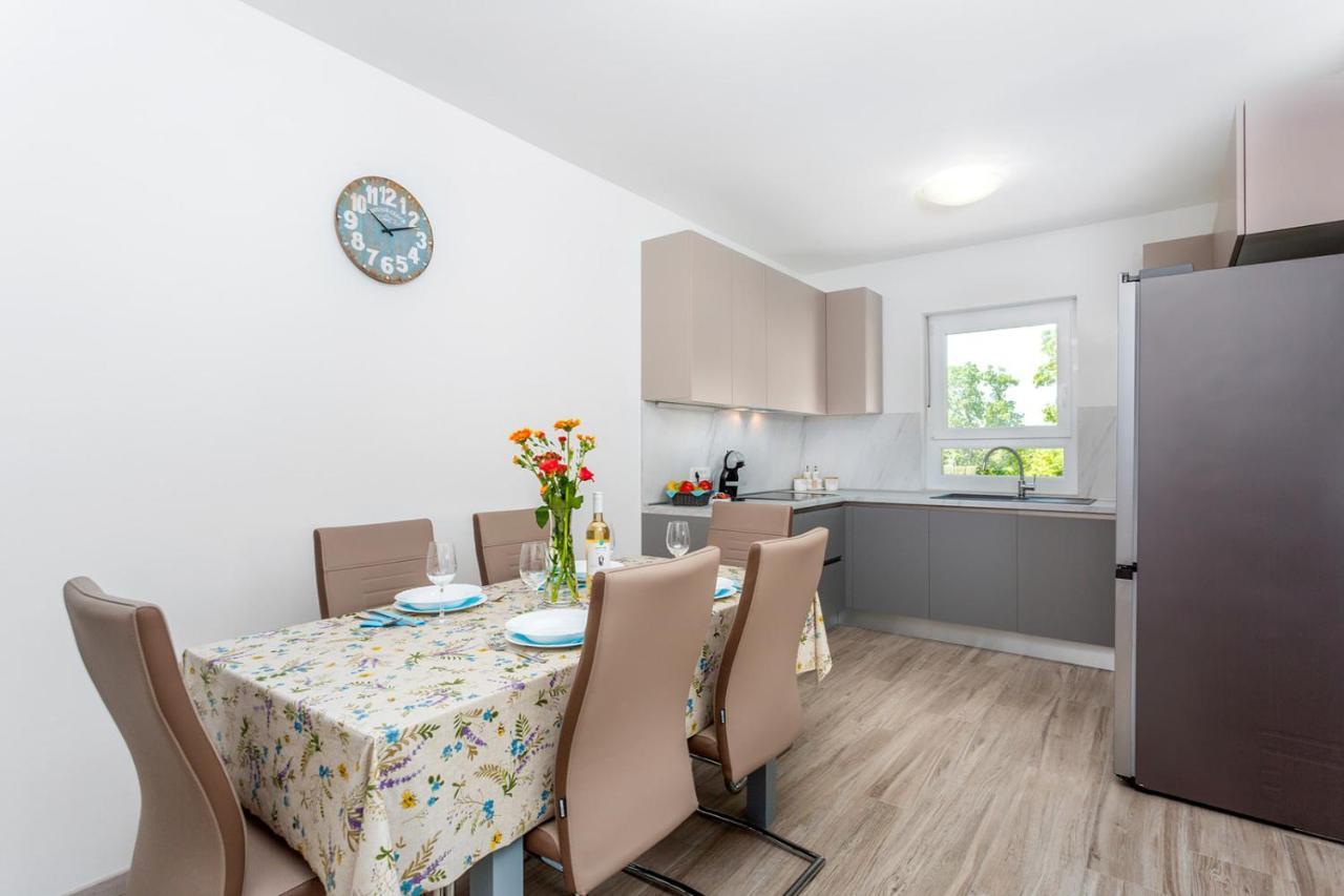 Kvarner Bay 4* - Apartments 1 & 3 リエカ エクステリア 写真