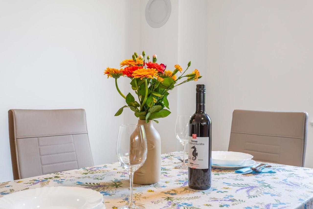 Kvarner Bay 4* - Apartments 1 & 3 リエカ エクステリア 写真